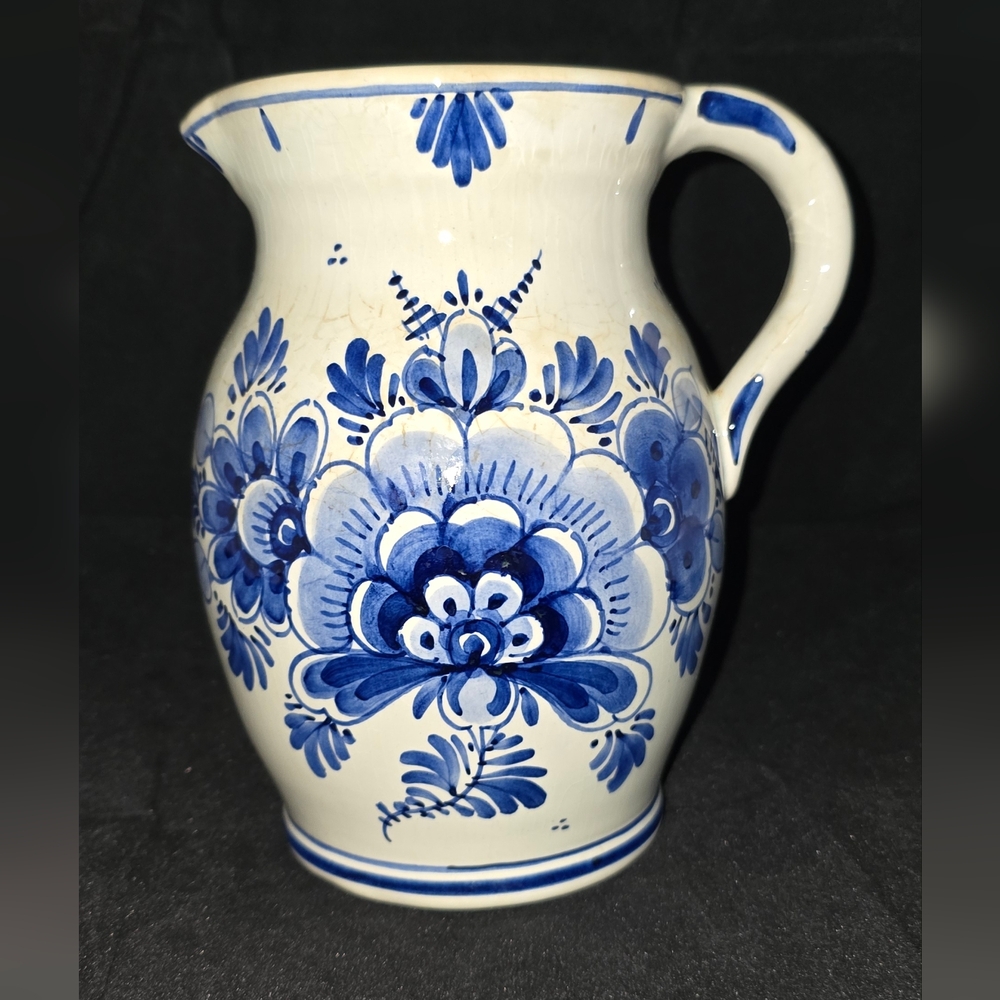 Vintage hand-painted Delfts blue floral ceramic pitcher/Vase